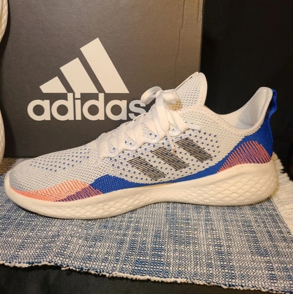 Adidas - Picture 2 of 9